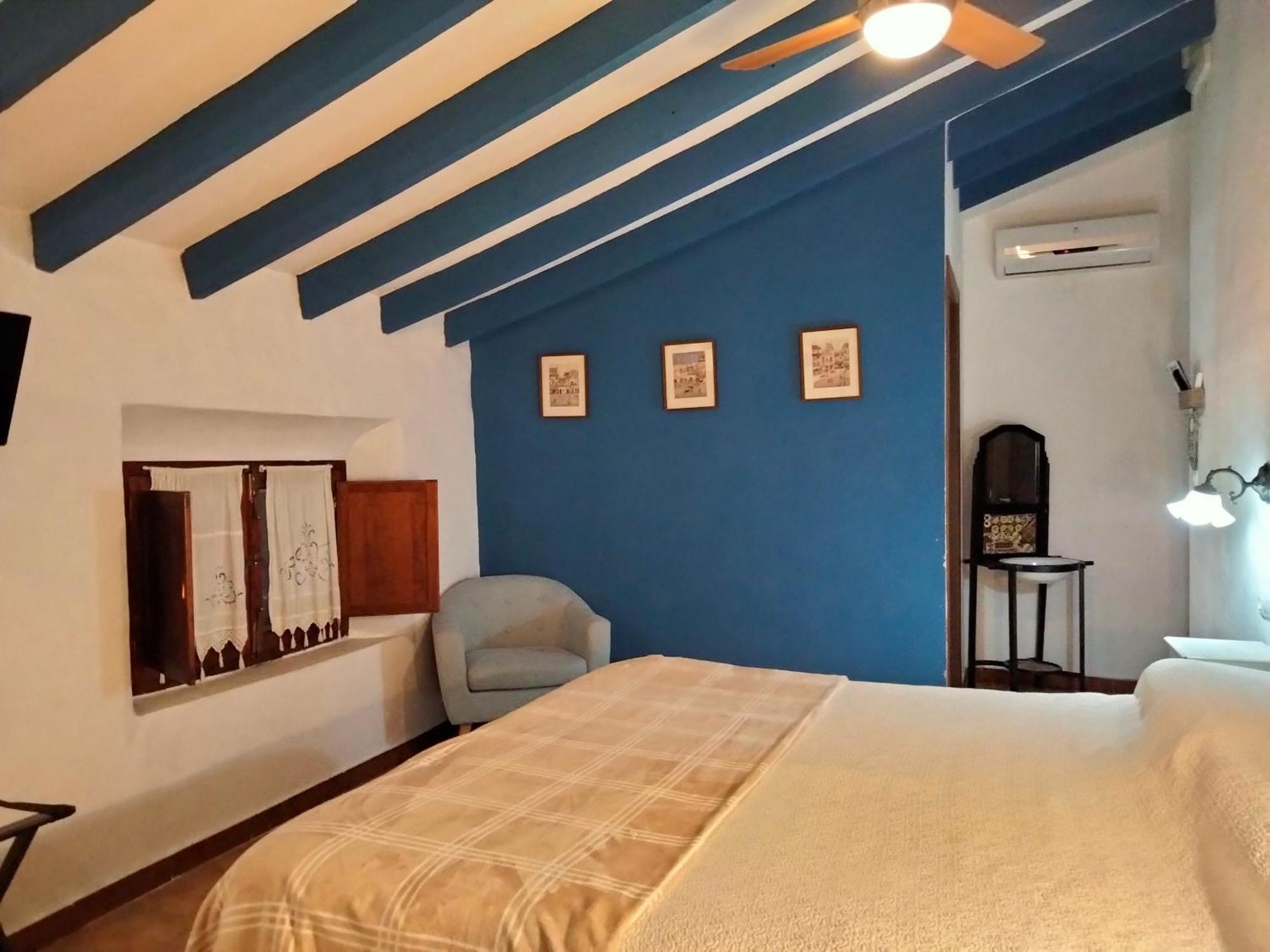 Hostal Los Aromas Villena Quarto foto