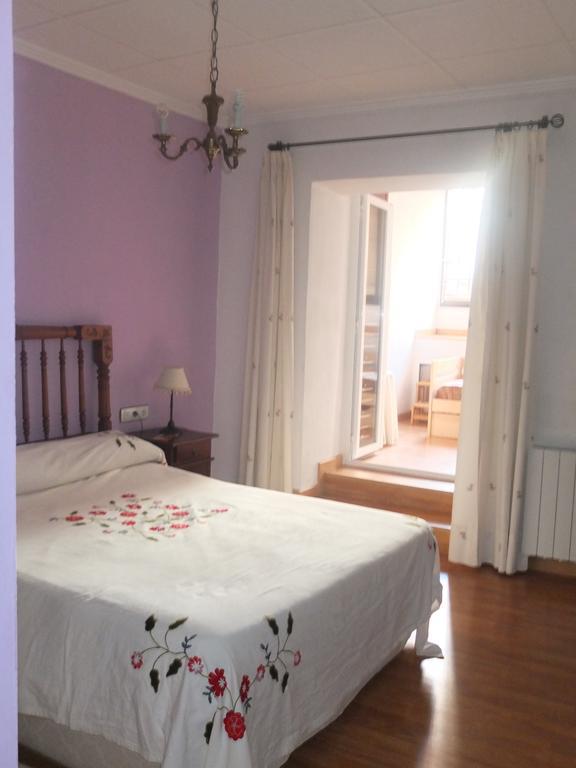 Hostal Los Aromas Villena Quarto foto