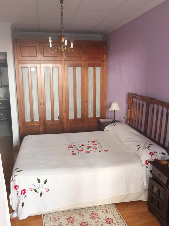 Hostal Los Aromas Villena Quarto foto